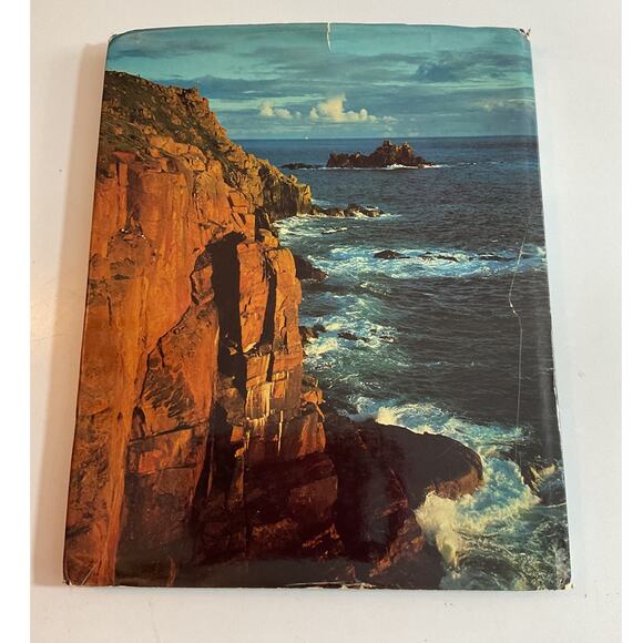 1975 England A Fortress Built By Nature By Ted Smart Hardcover DC - Picture 2 of 8